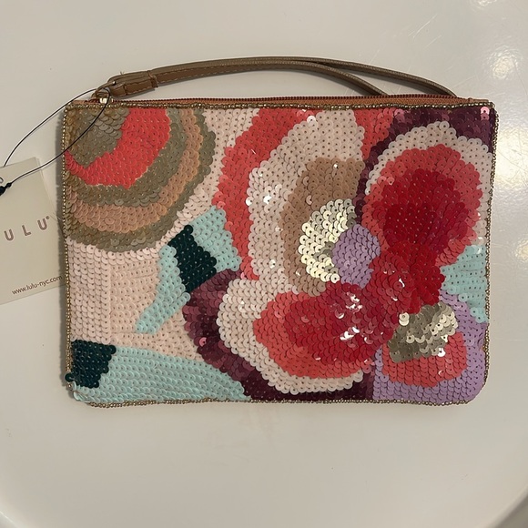 NWT Lulu NYC Multi colored Sequin flower wristlet - Picture 3 of 12